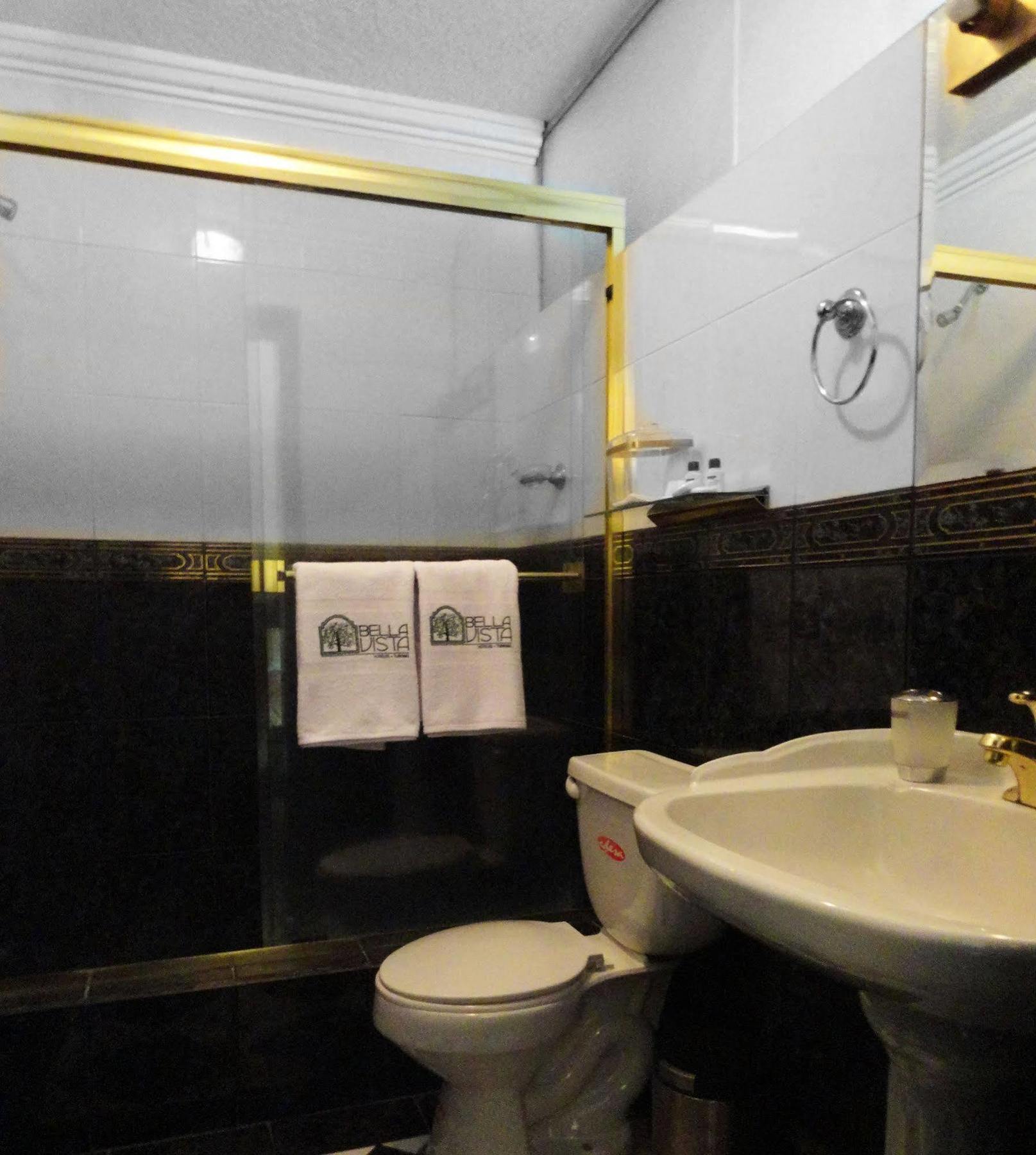 Hotel Suites Gonzalez Suarez Quito Exterior foto